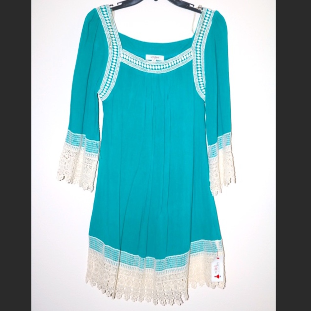Teal long sleeve dress w/ lace trim
